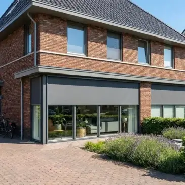 Rolluiken of screens: welke zonwering houdt meer warmte tegen?